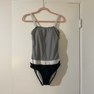Venus swimsuit black & white striped one piece swim Women’s size 10